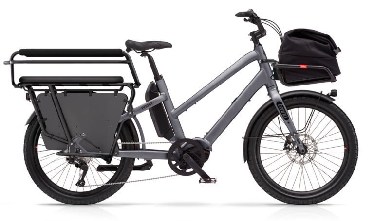 benno_boost_Anthracite-plus-passenger