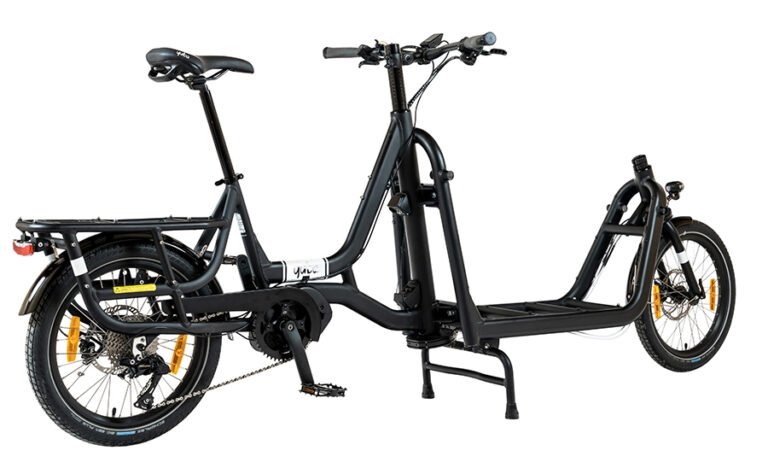 yuba-super-cargo-black-rearside
